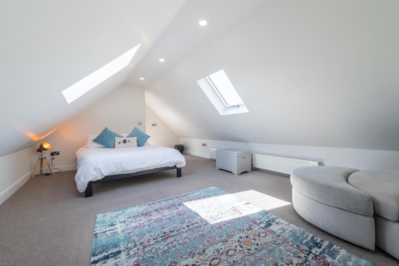 Nether Newton - Sleeps 12, Hottub, Sauna, Private Garden Newmilns Exterior foto