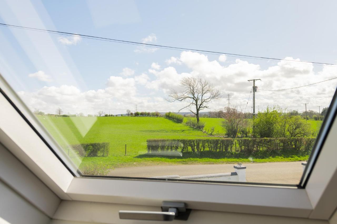 Nether Newton - Sleeps 12, Hottub, Sauna, Private Garden Newmilns Exterior foto